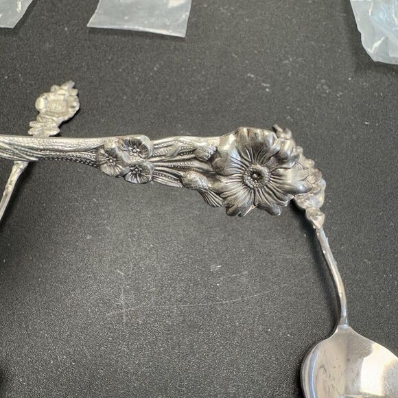 Reed and Barton Set of 3 Silver Plate Mini Hostess Serving Flatware Set Floral - Picture 5 of 10